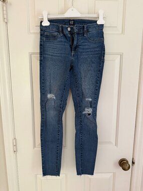 GAP jeans with ripped knees "favorite jeggings" size 25